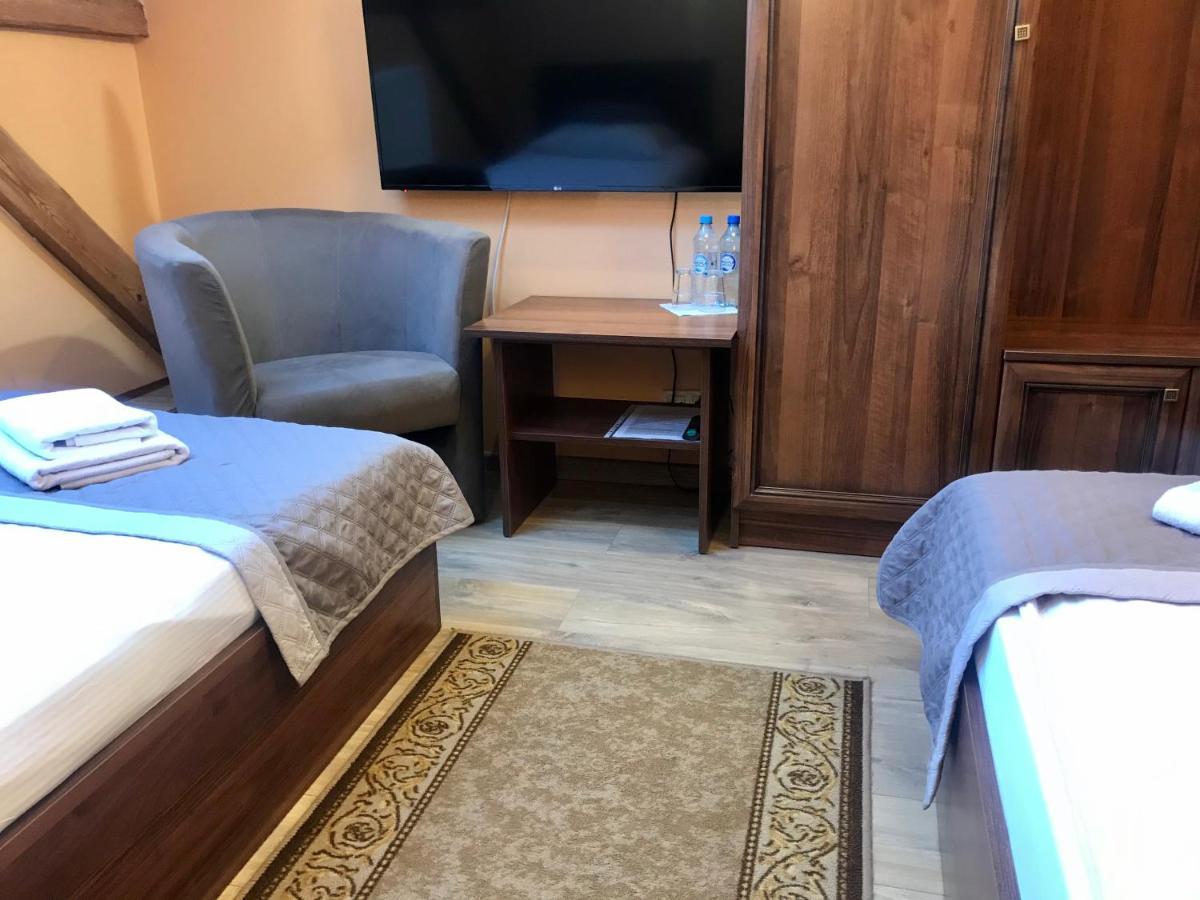 Łowicz Hotelik Polonia מראה חיצוני תמונה