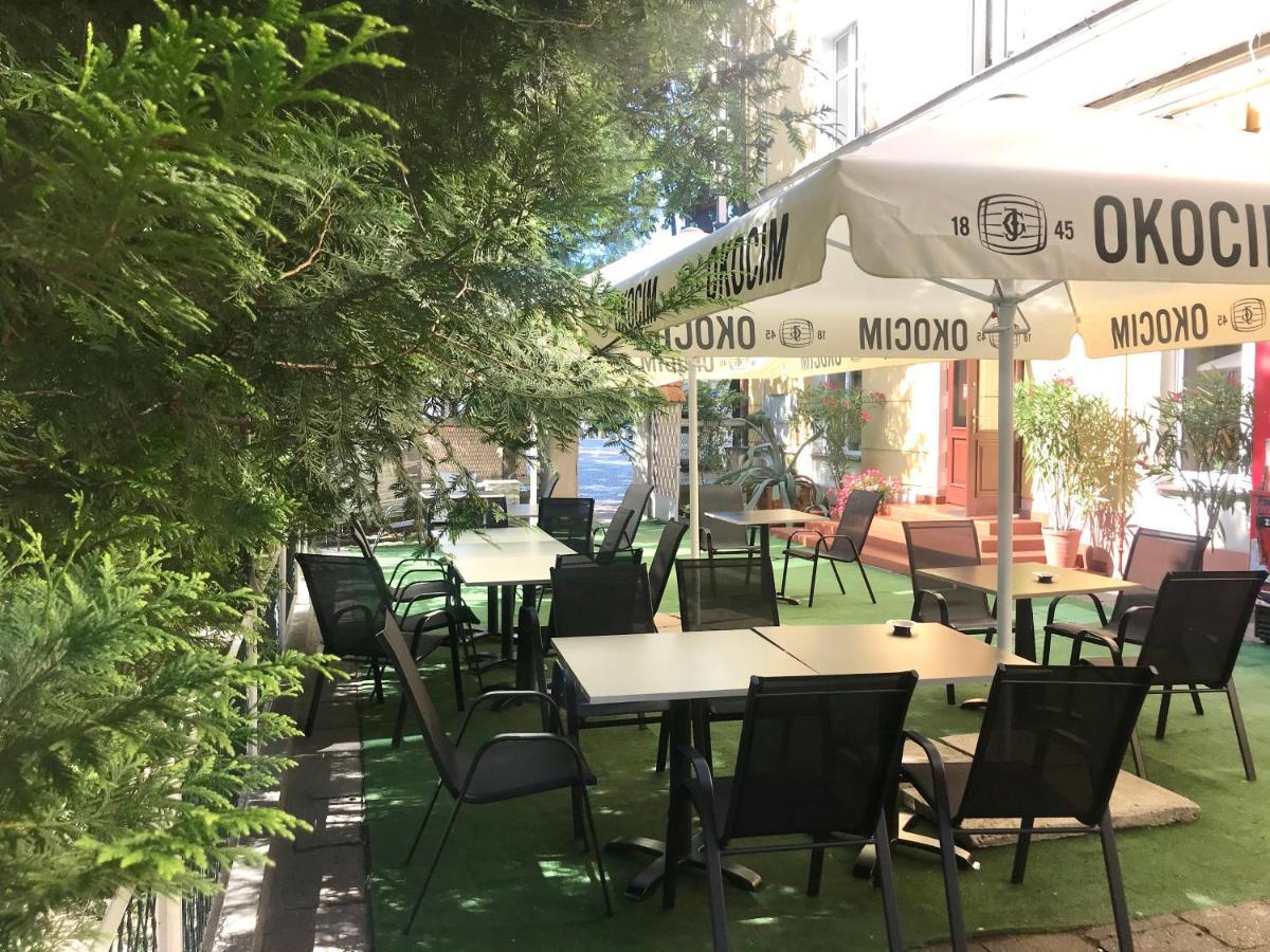 Łowicz Hotelik Polonia מראה חיצוני תמונה