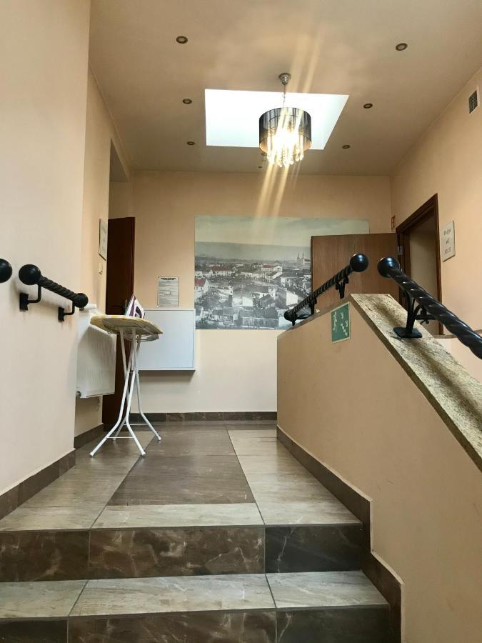Łowicz Hotelik Polonia מראה חיצוני תמונה