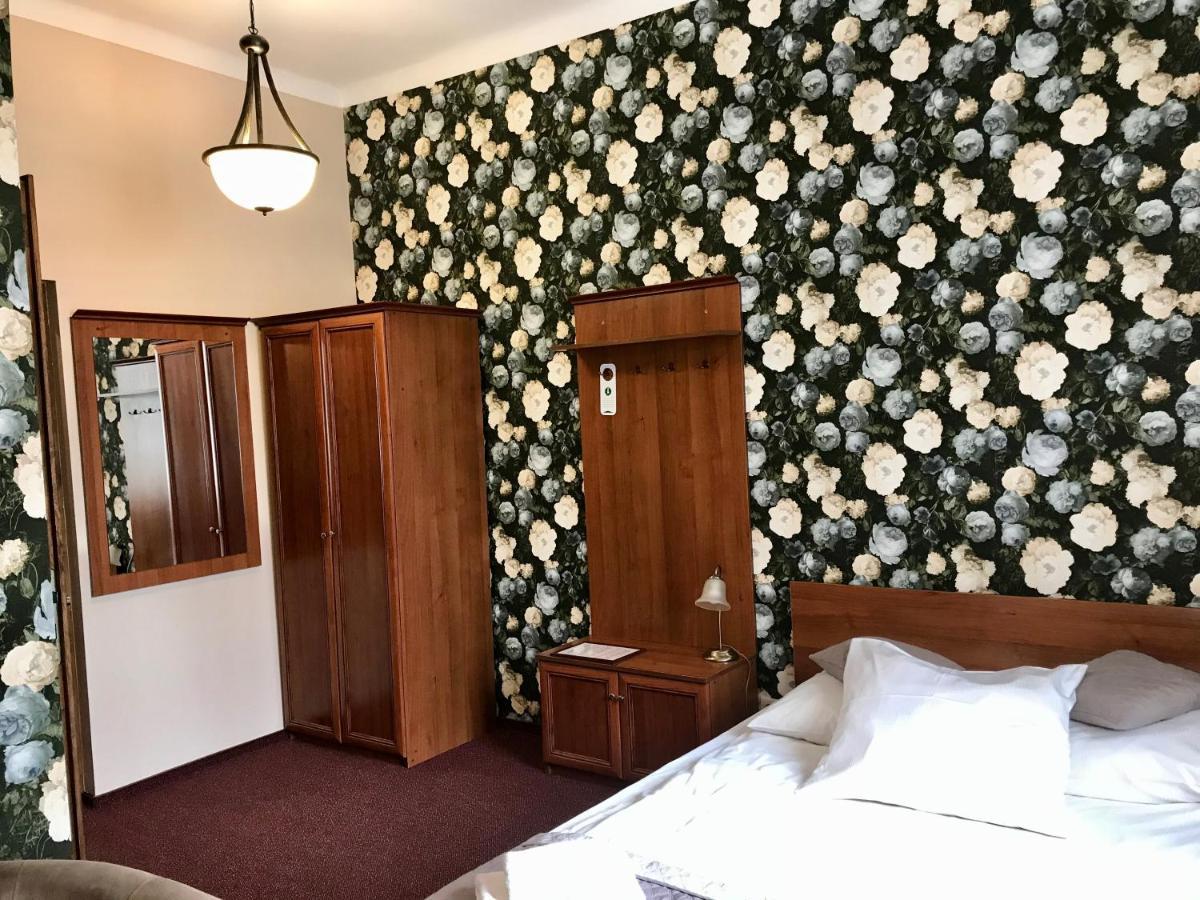 Łowicz Hotelik Polonia מראה חיצוני תמונה