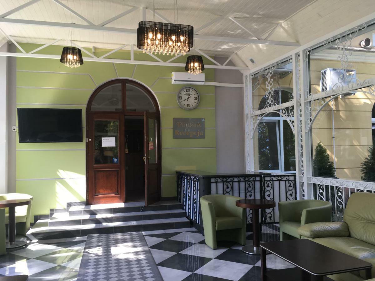 Łowicz Hotelik Polonia מראה חיצוני תמונה
